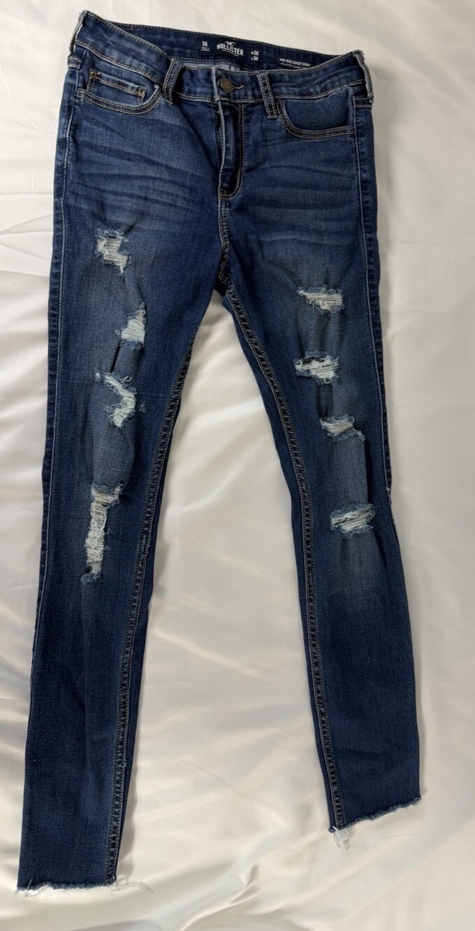 Hollister Women’s 3 R Mid-rise super skinny jeans 26X30 Distressed Vintage Look